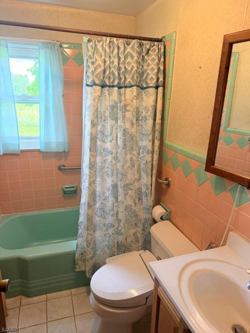 322 CEDAR GROVE LANE