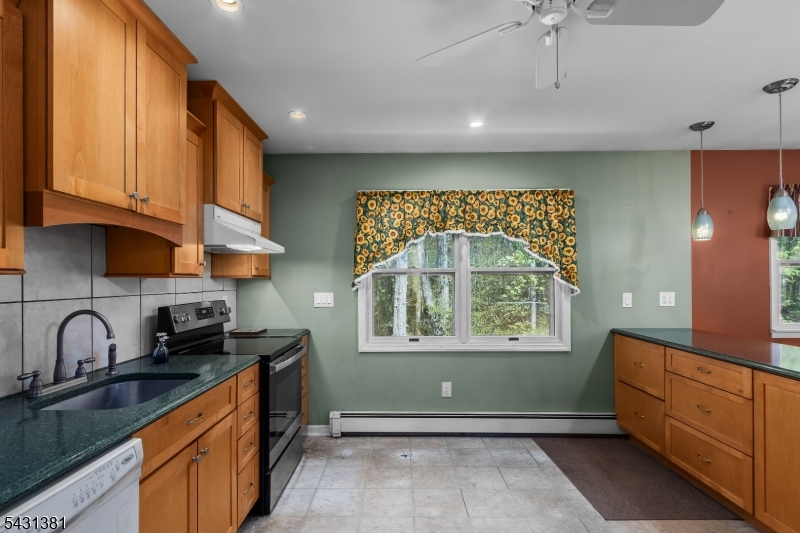 1089 Green Pond Rd