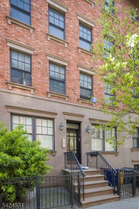 Featured picture for the property 4021164