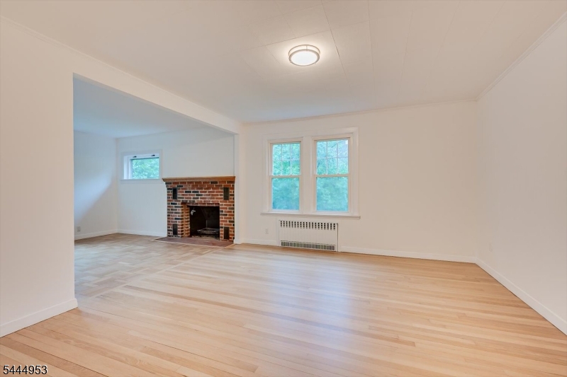 50 Forest Ave