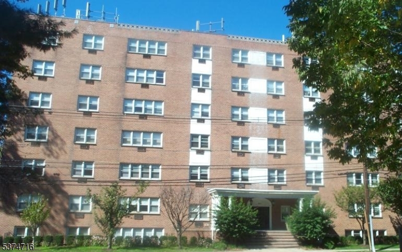 465-73 Valley St 4G