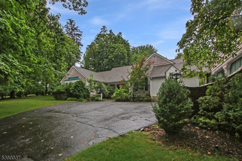 445 Hillside Ave