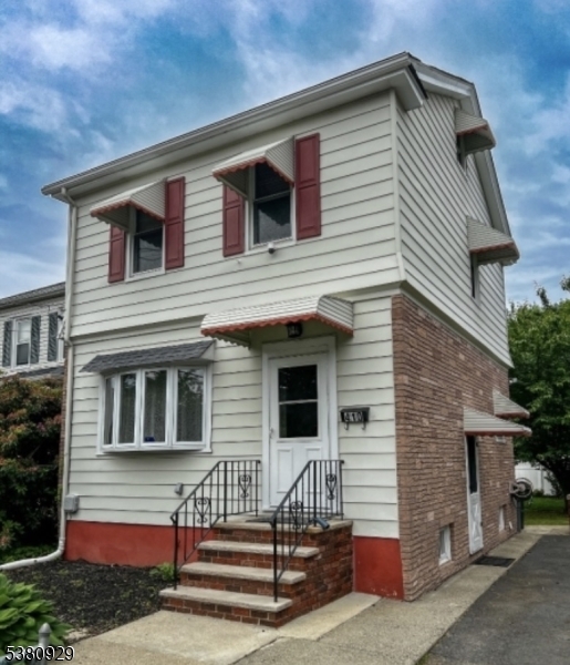 410 Broughton Ave