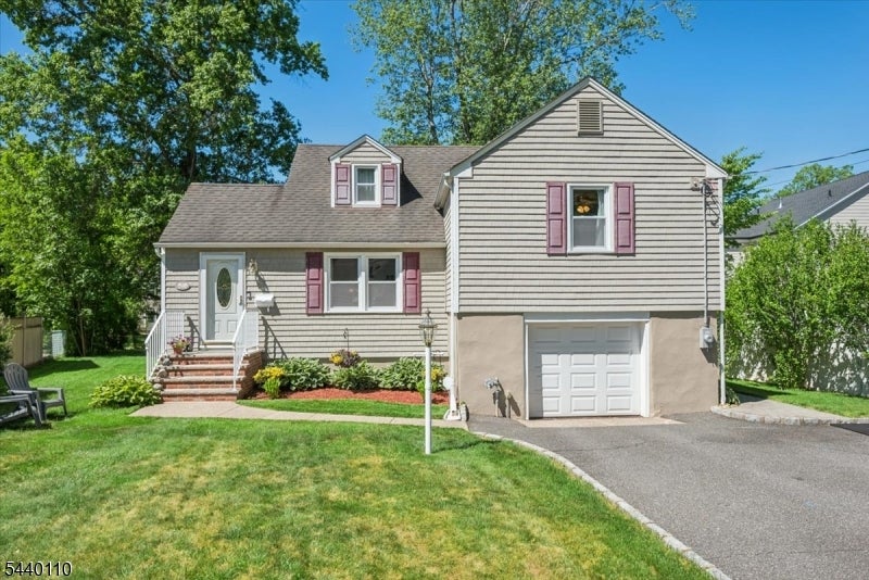 40 Elmwood Rd