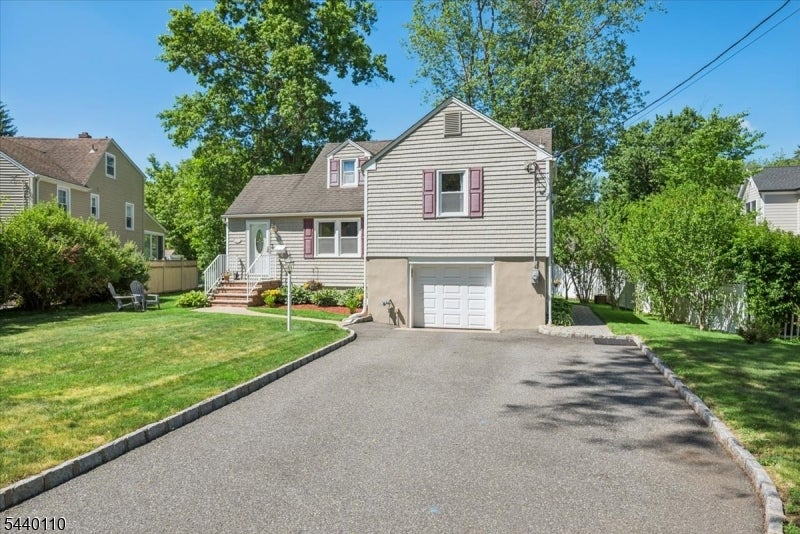 40 Elmwood Rd