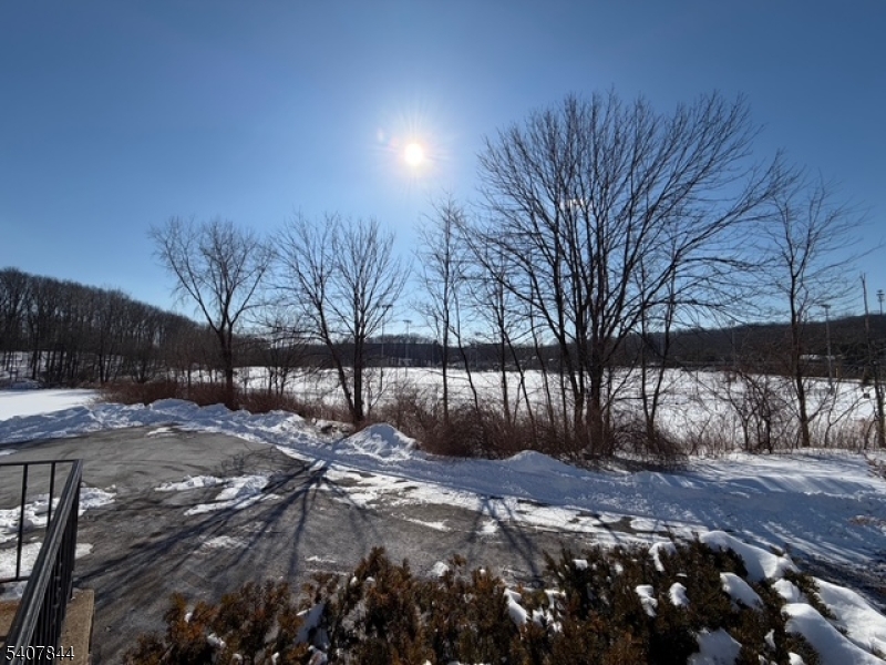 155 Ledge-Landing Rd