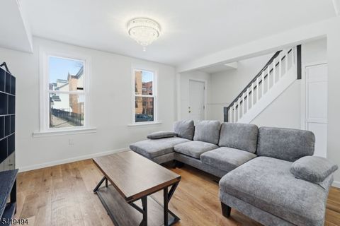 64 Willoughby St Newark City NJ 07112