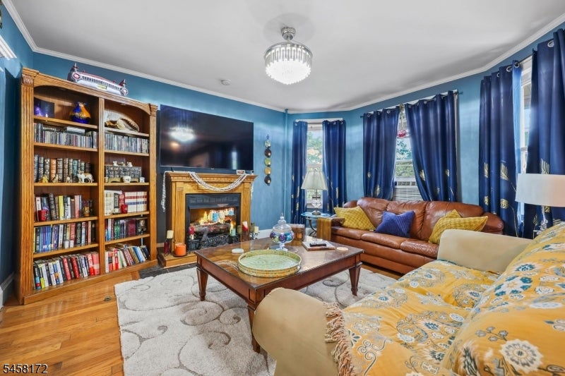 124 Kearny Ave