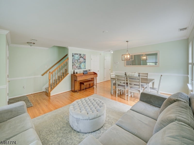 24 Alvin Sloan Ave