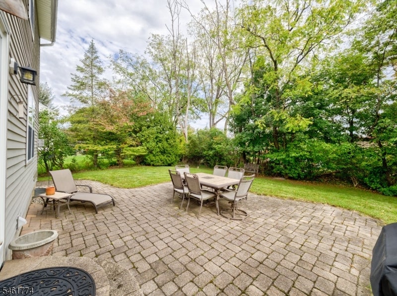 24 Alvin Sloan Ave