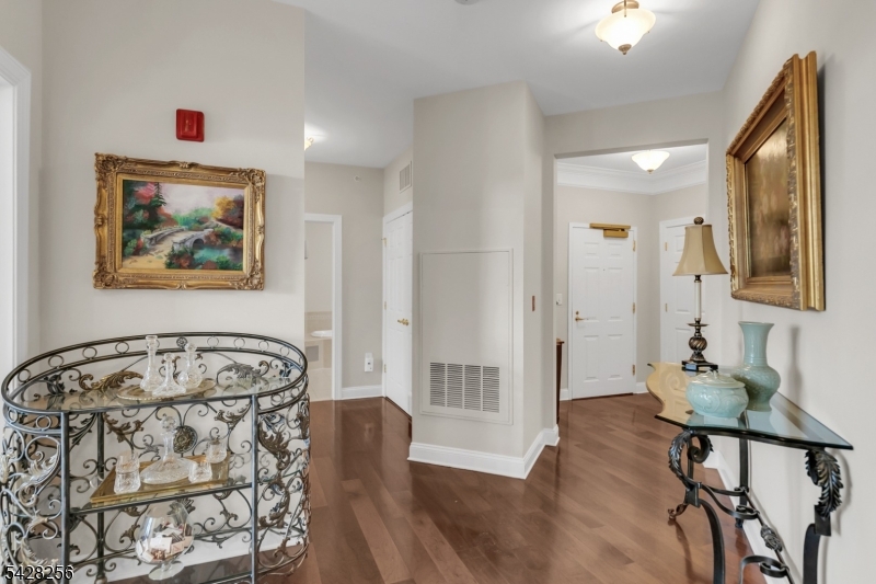 284 Victoria Drive 284