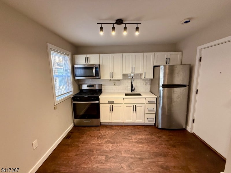 196 Spring St 2