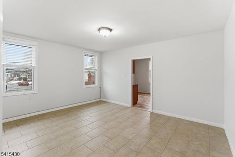 61 Morris Place B Bloomfield Twp. NJ 07003