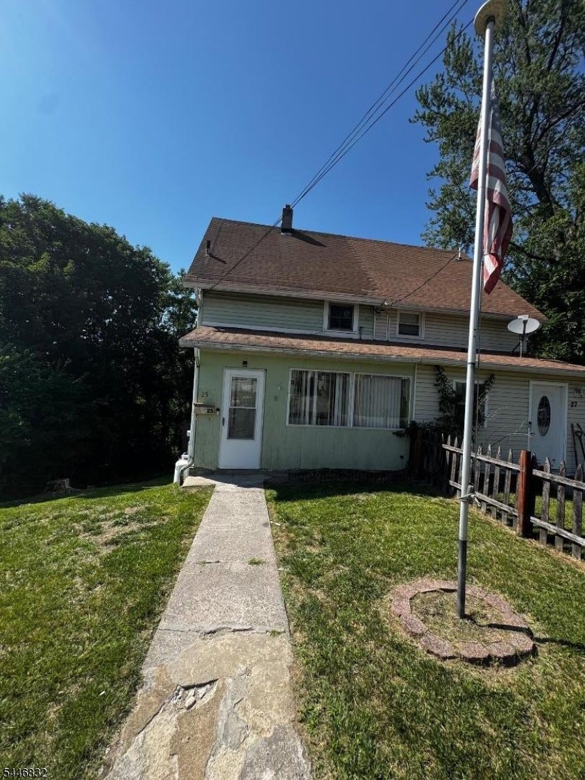25 Sterling St