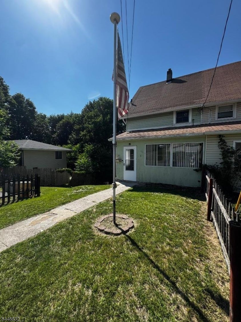 25 Sterling St