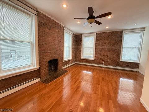 10 Depot Sq 2R Montclair Twp. NJ 07042