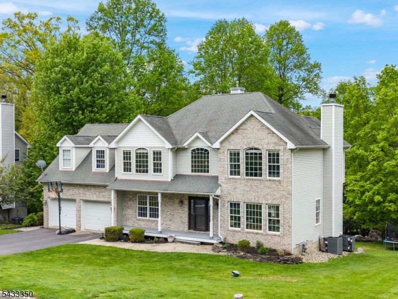 4 Matthew Dr