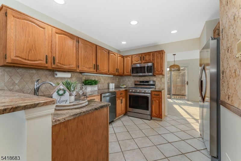60 Phlox Ct