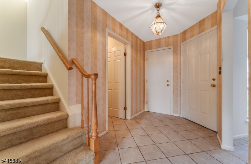 60 Phlox Ct