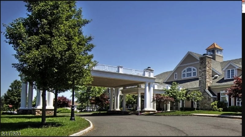 87 Saratoga Ct