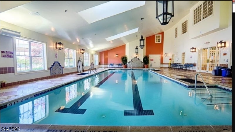87 Saratoga Ct