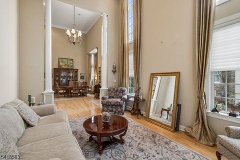 8 Wyckoff Way Chester Twp. NJ 07930