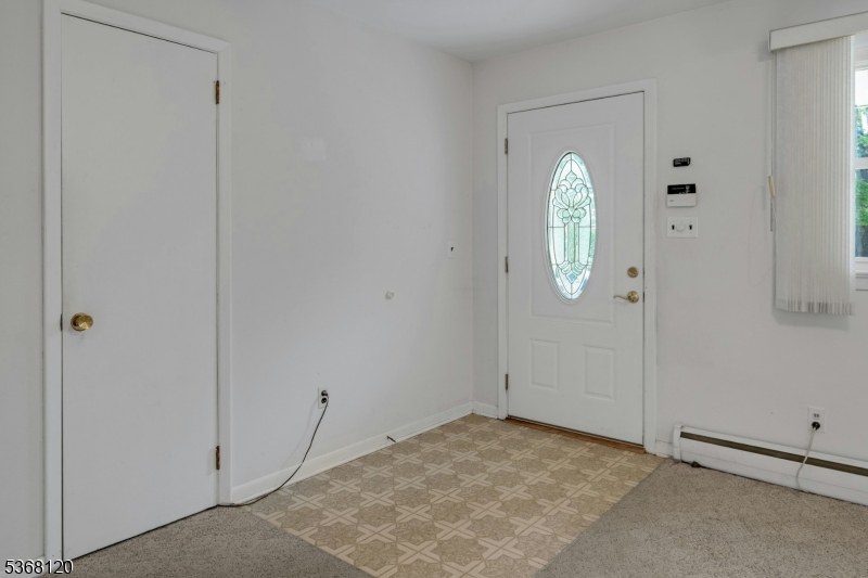 7 Joan Dr
