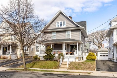 40 Courier Pl Rutherford Boro NJ 07070