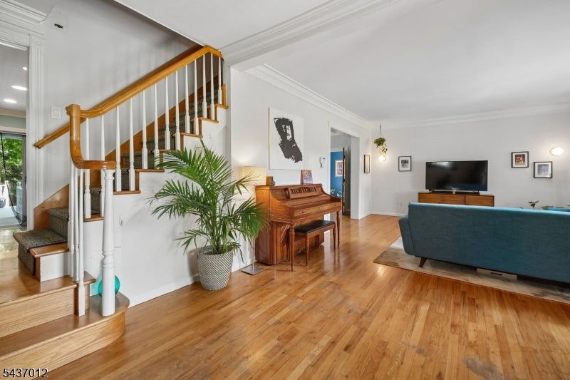 424 Clark St