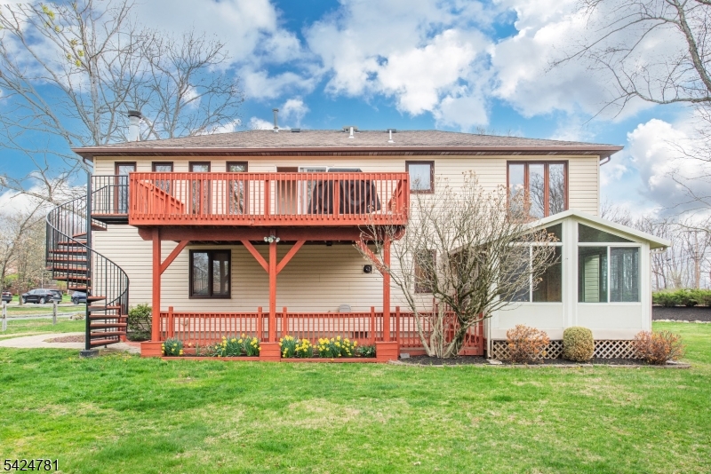1 Old Timbers Ct