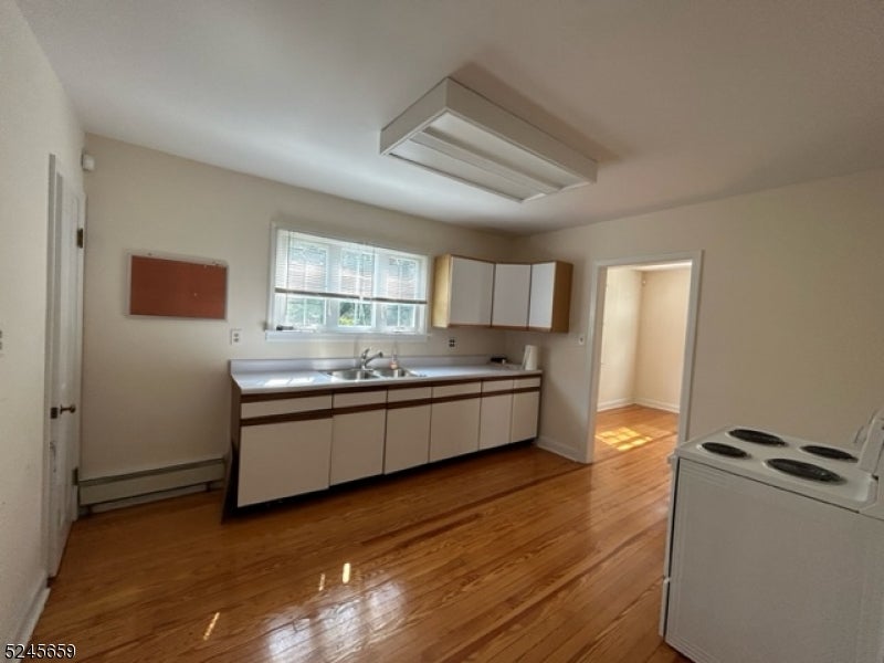 714 Milford Warren Glen Rd