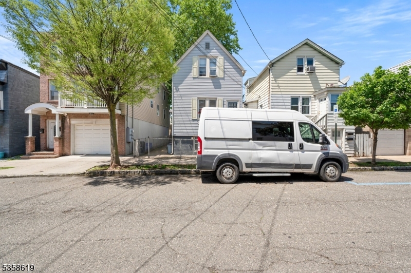 30 Edison St