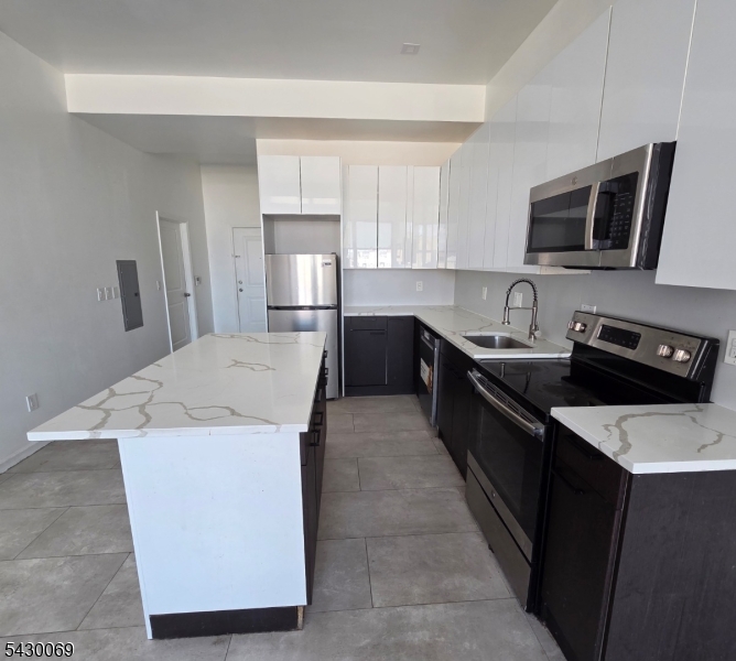 30 Howe Ave 303