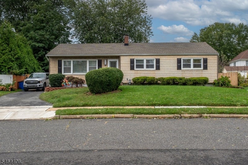 25 Lawrence Pl