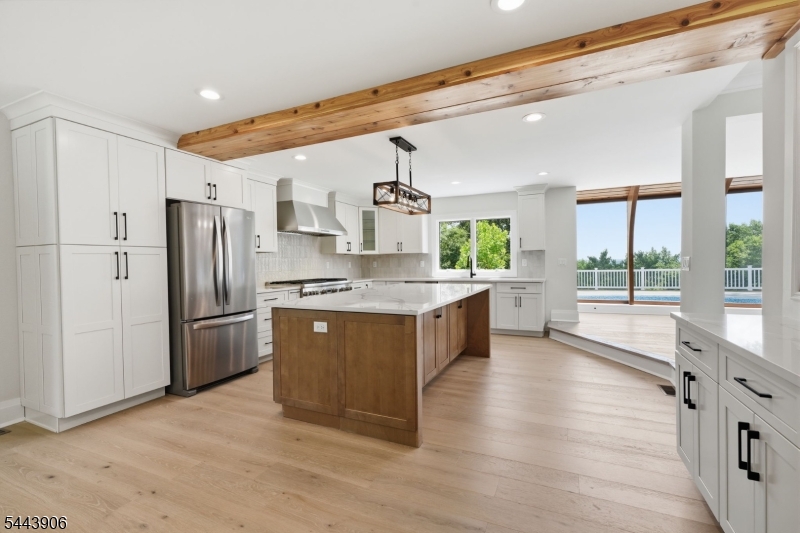 180 Roundtop Rd
