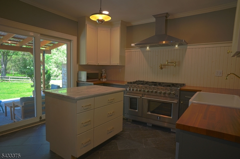 535 Rt523