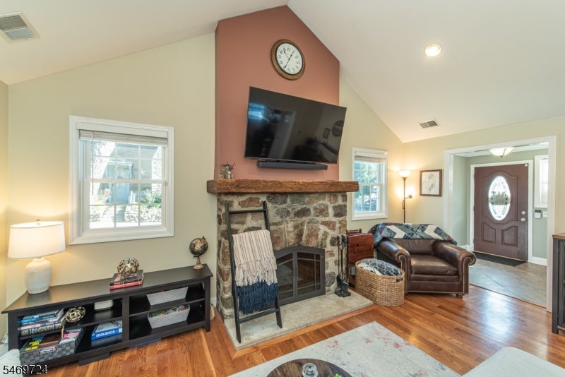 59 West Shore Rd