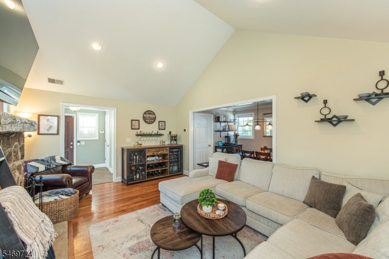 59 West Shore Rd