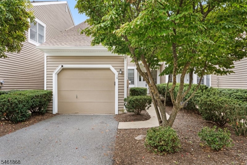 16 Stone Edge Rd