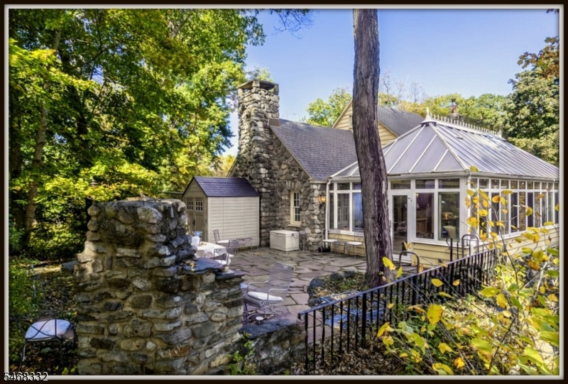 906 Ridge Rd