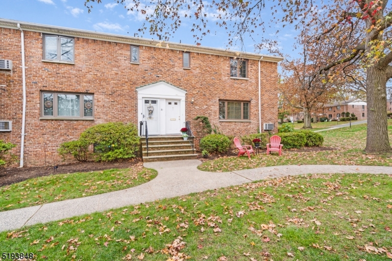 31B Troy Dr B