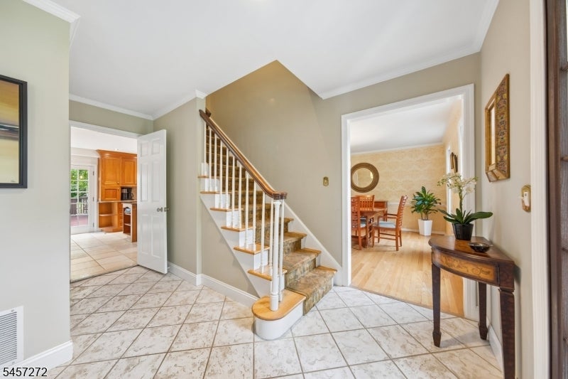 1262 Mount Airy Rd