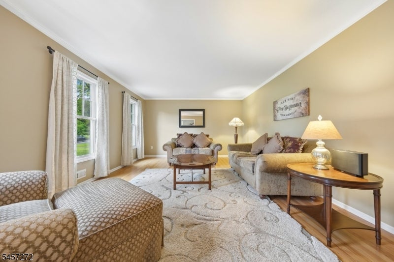 1262 Mount Airy Rd