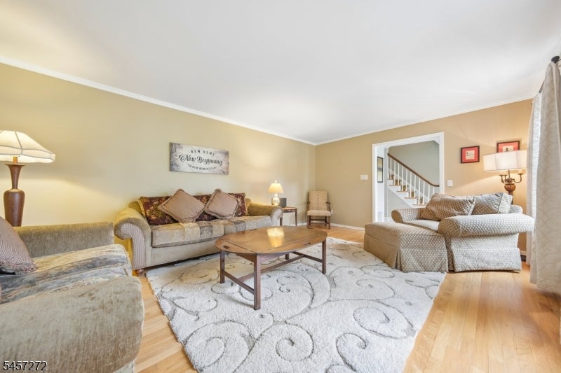 1262 Mount Airy Rd