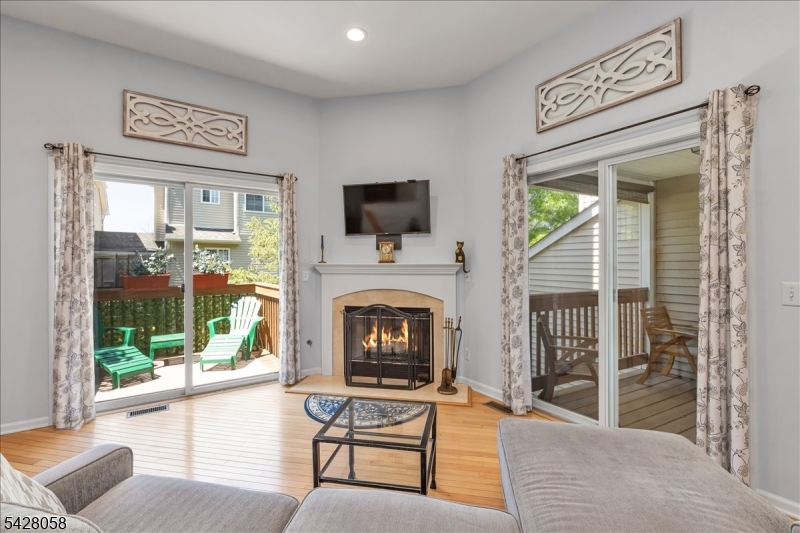 3 Whispering Way E