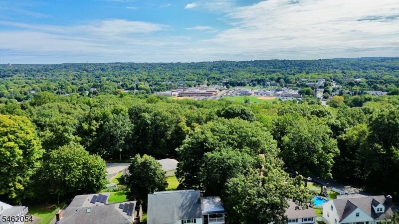 186 Macdonald Dr