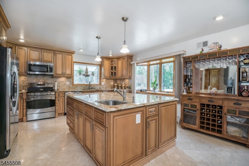 2 Waterway Rd