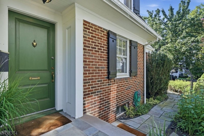 119 Sherman Pl