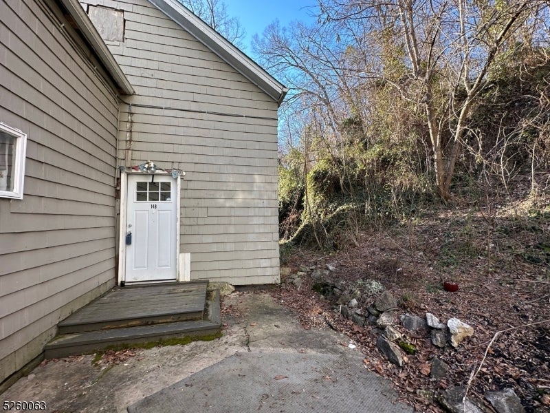 14 W Main St Apt B