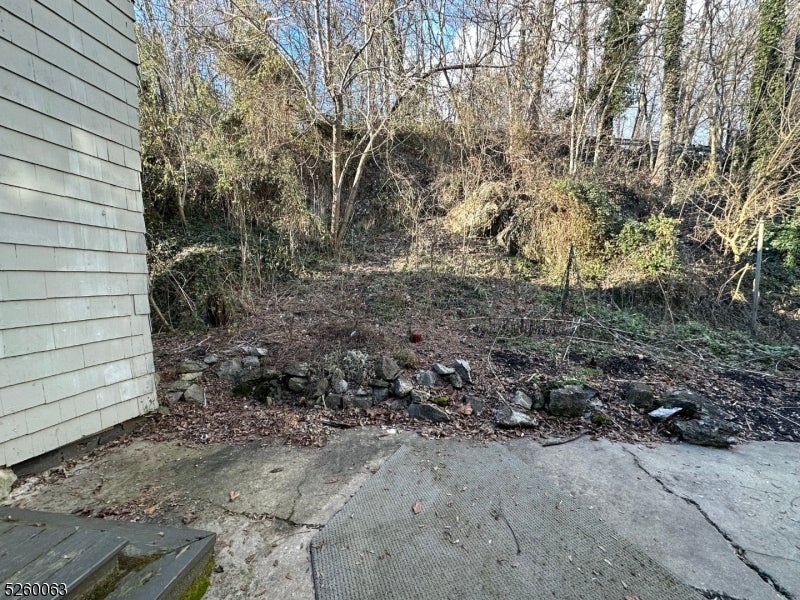 14 W Main St Apt B